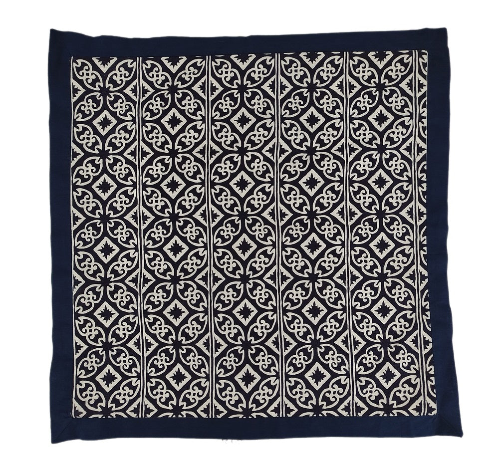 KADAL Handgefertigte Kissenhülle aus GOTS-zertifizierter Bio-Baumwolle – 45x45 cm, Doppelseitig