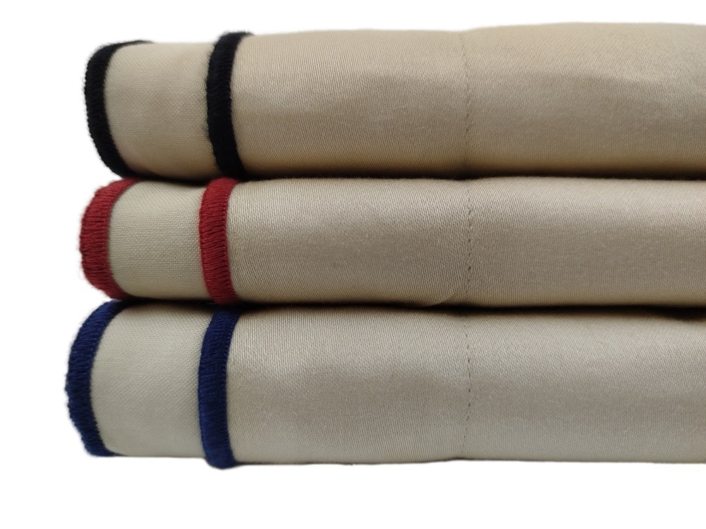 MEGAM Bettbezug-Set mit dunkelblauer Stickerei auf beigem Stoff (140x200 cm)