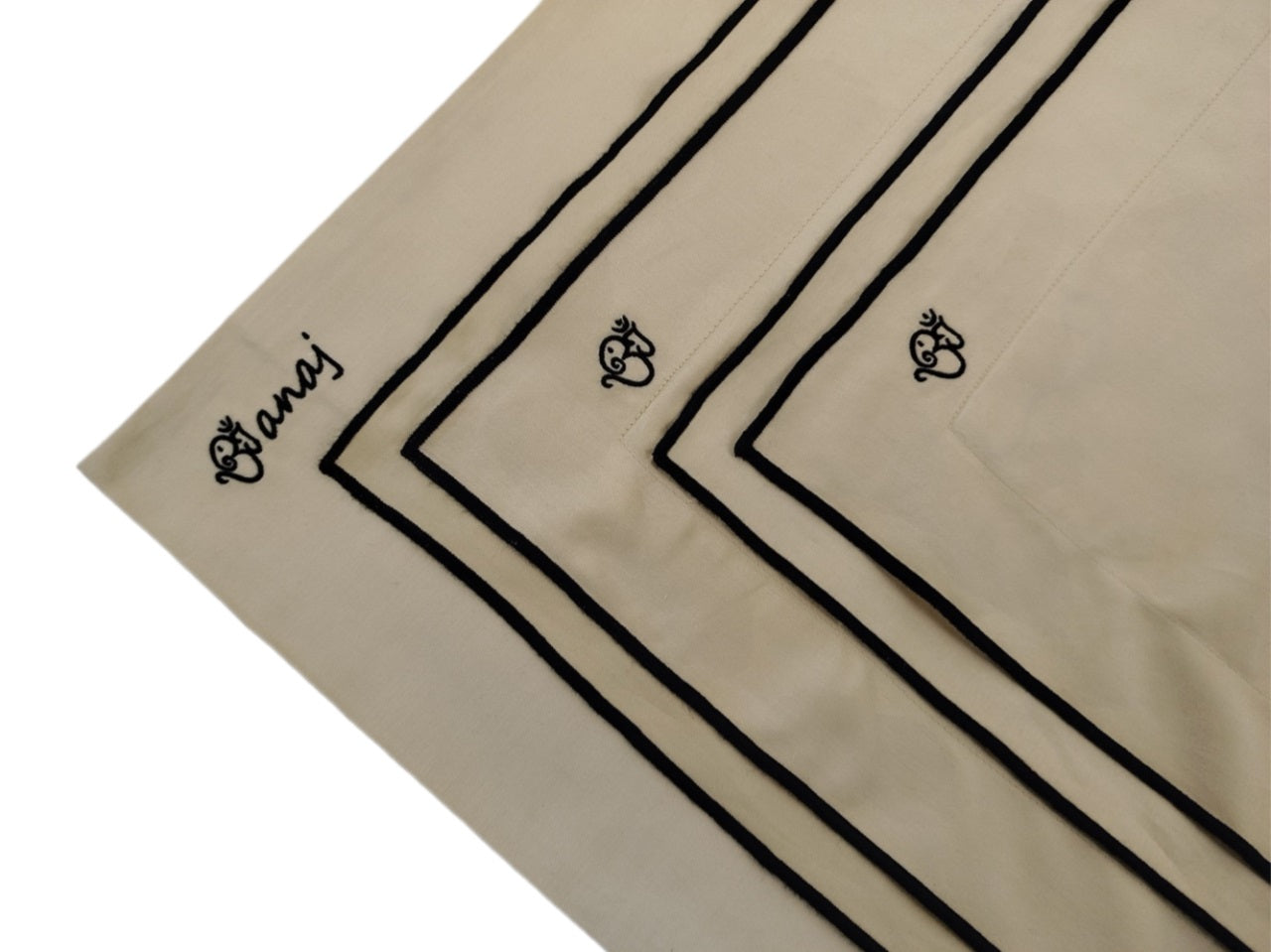 MEGAM Bettbezug-Set mit schwarzer Stickerei auf beigem Stoff (140x200 cm)