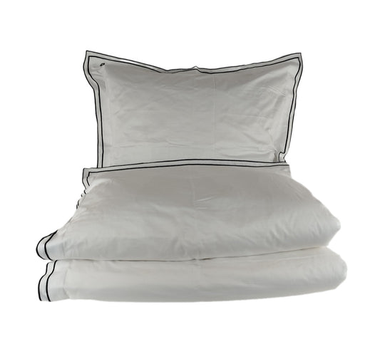 MEGAM Bettbezug-Set mit schwarzer Stickerei auf weißem Stoff (140x200 cm)