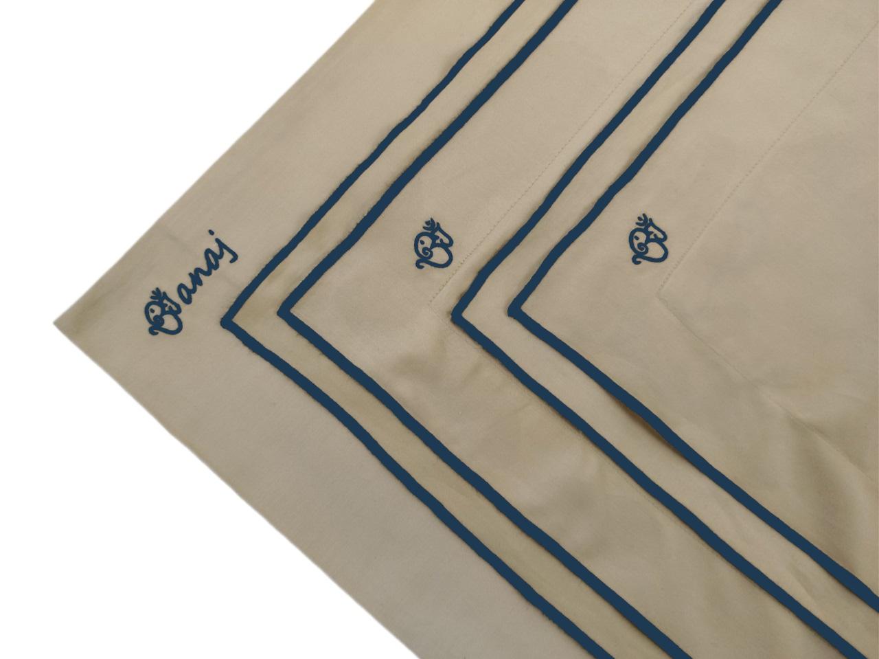 MEGAM Bettbezug-Set mit dunkelblauer Stickerei auf beigem Stoff (140x200 cm)