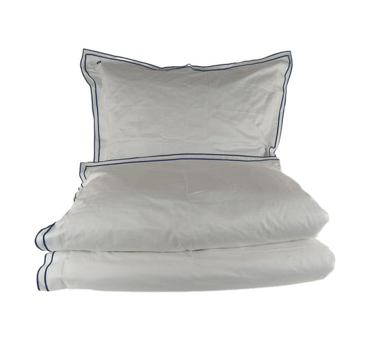 MEGAM Bettbezug-Set mit dunkelblauer Stickerei auf weißem Stoff (140x200 cm)