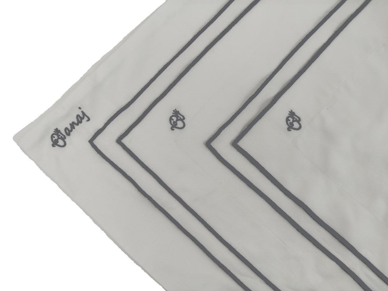 MEGAM Bettbezug-Set mit grauer Stickerei auf weißem Stoff (140x200 cm)