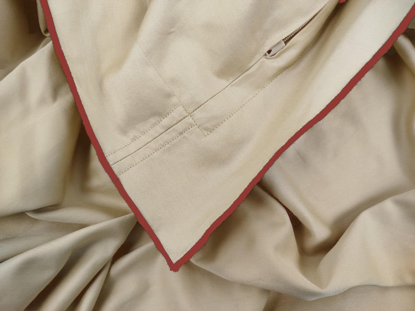 MEGAM Bettbezug-Set mit roter Stickerei auf beigem Stoff (140x200 cm)