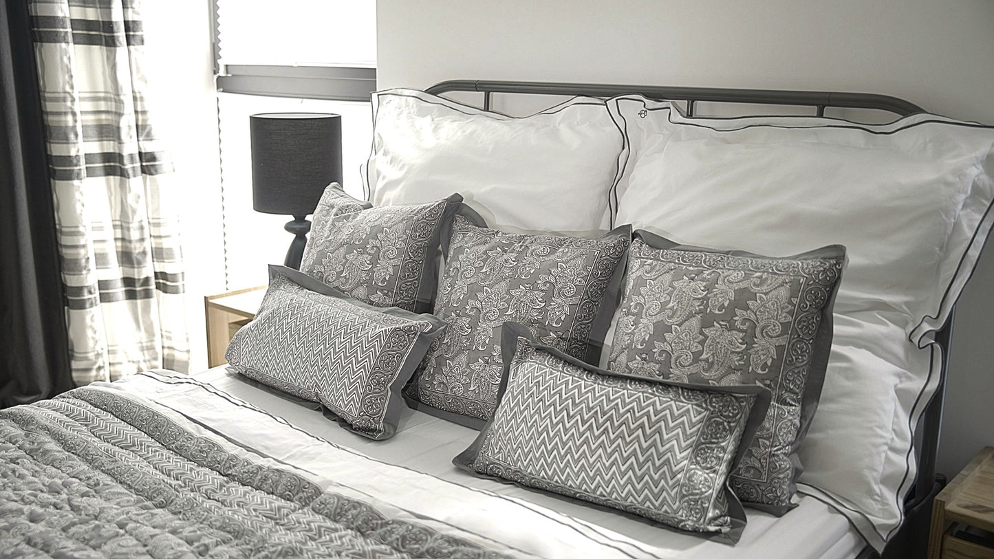 YELI Handgefertigter Quilt (160x220 cm) – Doppelseitig, GOTS-zertifiziert