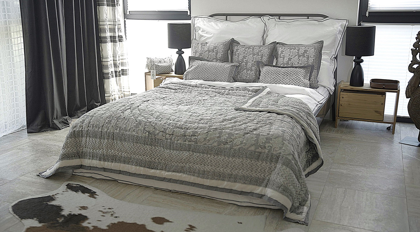 YELI Handgefertigter Quilt (160x220 cm) – Doppelseitig, GOTS-zertifiziert